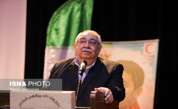 رئیس دانشگاه علوم پزشکی اصفهان: آلودگی هوا و کمبود منابع سلامت جان مردم را تهدید می‌کند