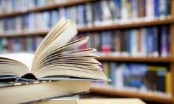 اهدای کم‌نظیر ۱۰ هزار کتاب از سوی استاد برجسته زبان و ادب فارسی